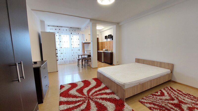 Basarabia, Diham, la 10-15 minute mers metrou, apropiere Mega Mall